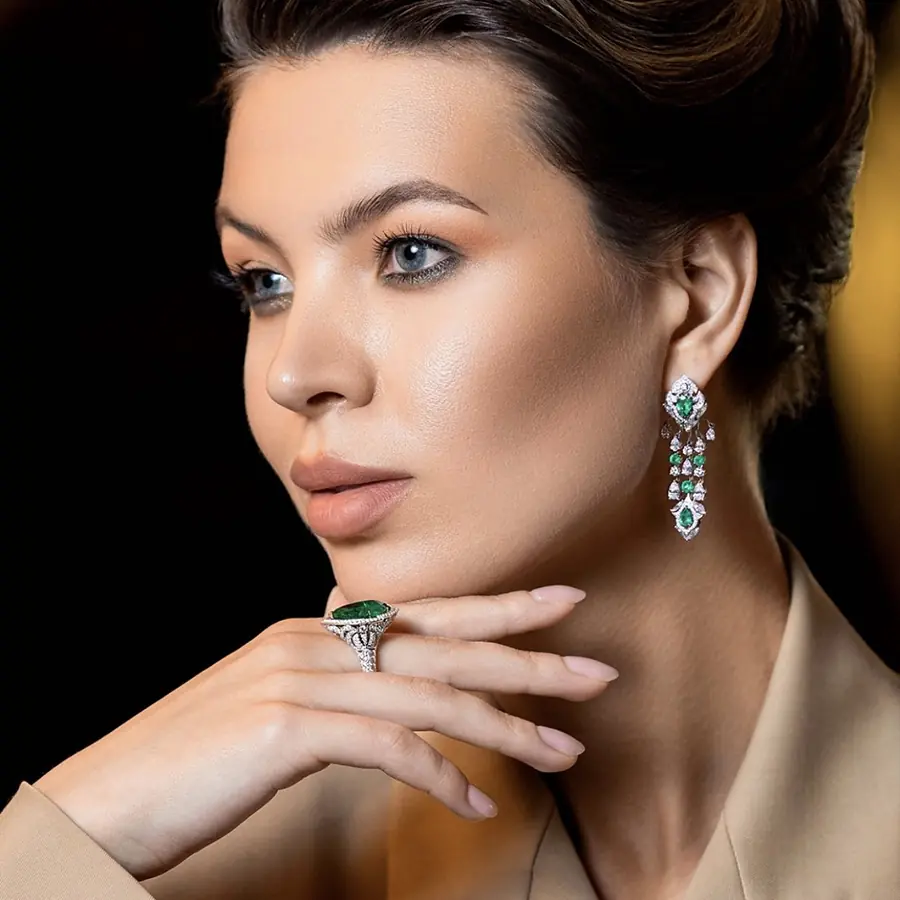 Серьги с изумрудом, бриллиантами из белого золота 750 пробы, фото № 7