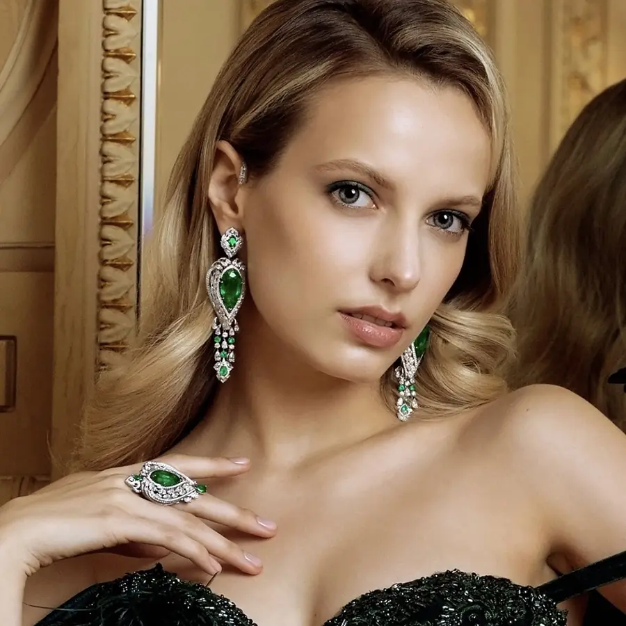 Серьги с изумрудом, бриллиантами из белого золота 750 пробы, фото № 5