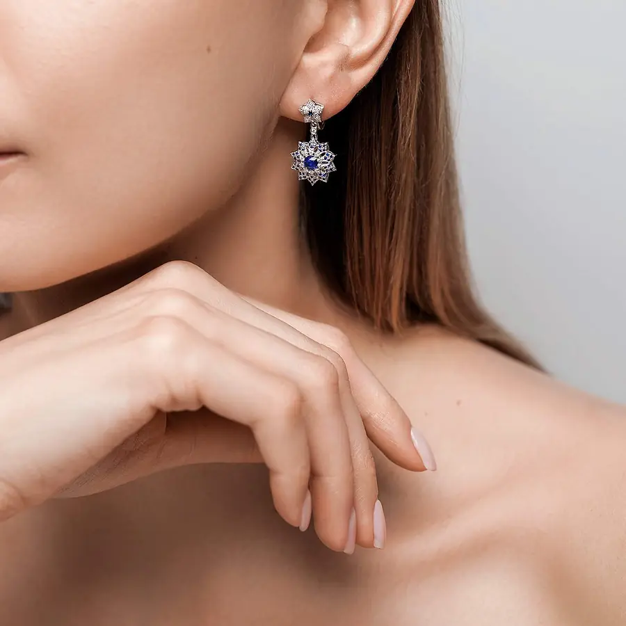 Серьги с сапфирами и бриллиантами из белого золота 750 пробы, фото № 2