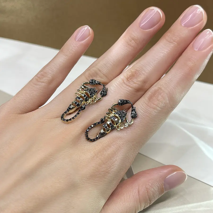Серьги Скорпионы с бриллиантами из желтого золота 585 пробы, фото № 2