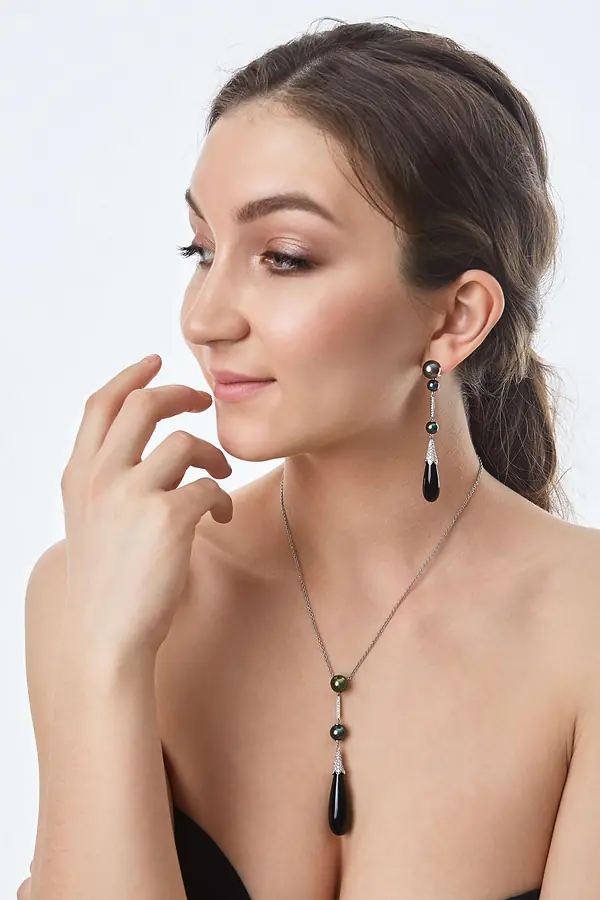 Серьги с бриллиантами, жемчугом, ониксом из белого золота 585 пробы, фото № 2